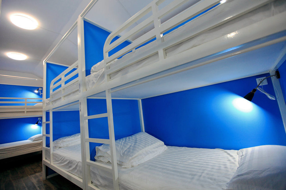 Four Rivers Youth Hostel Янгон Екстериор снимка